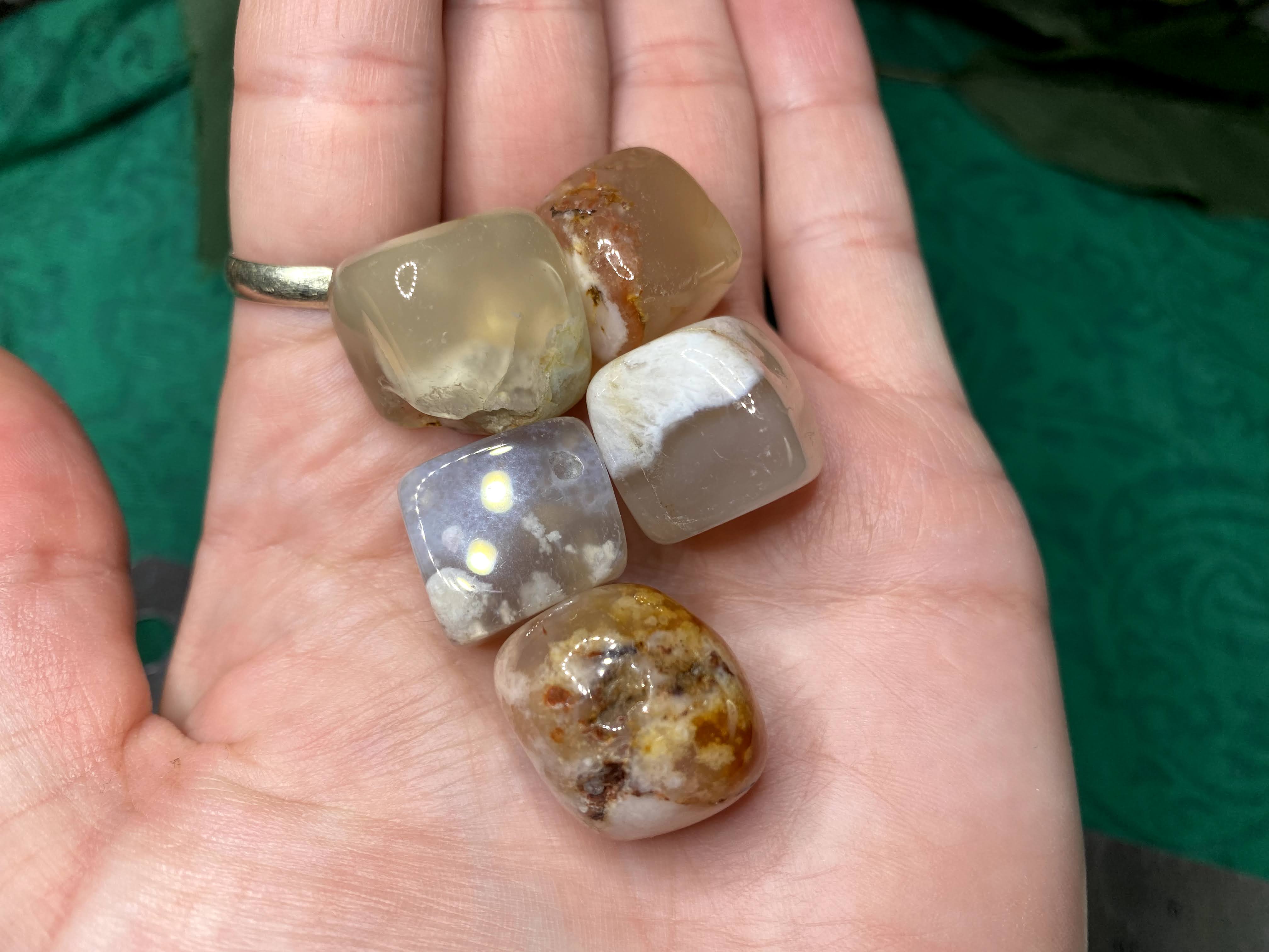 Agate - Flower Plume Agate Tumbled Stone (small- A990)