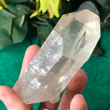 Load image into Gallery viewer, Clear Quartz- Stellar nice clear quartz with tons of rainbows!