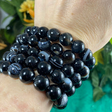 Load image into Gallery viewer, Onyx - Onyx Round Bead Bracelets! (Price for one single strand stretchy bracelet) C771