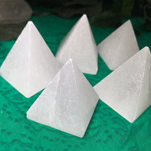 Load image into Gallery viewer, Satin Spar (&quot;Selenite&quot;) Pyramid 30mm-40mm