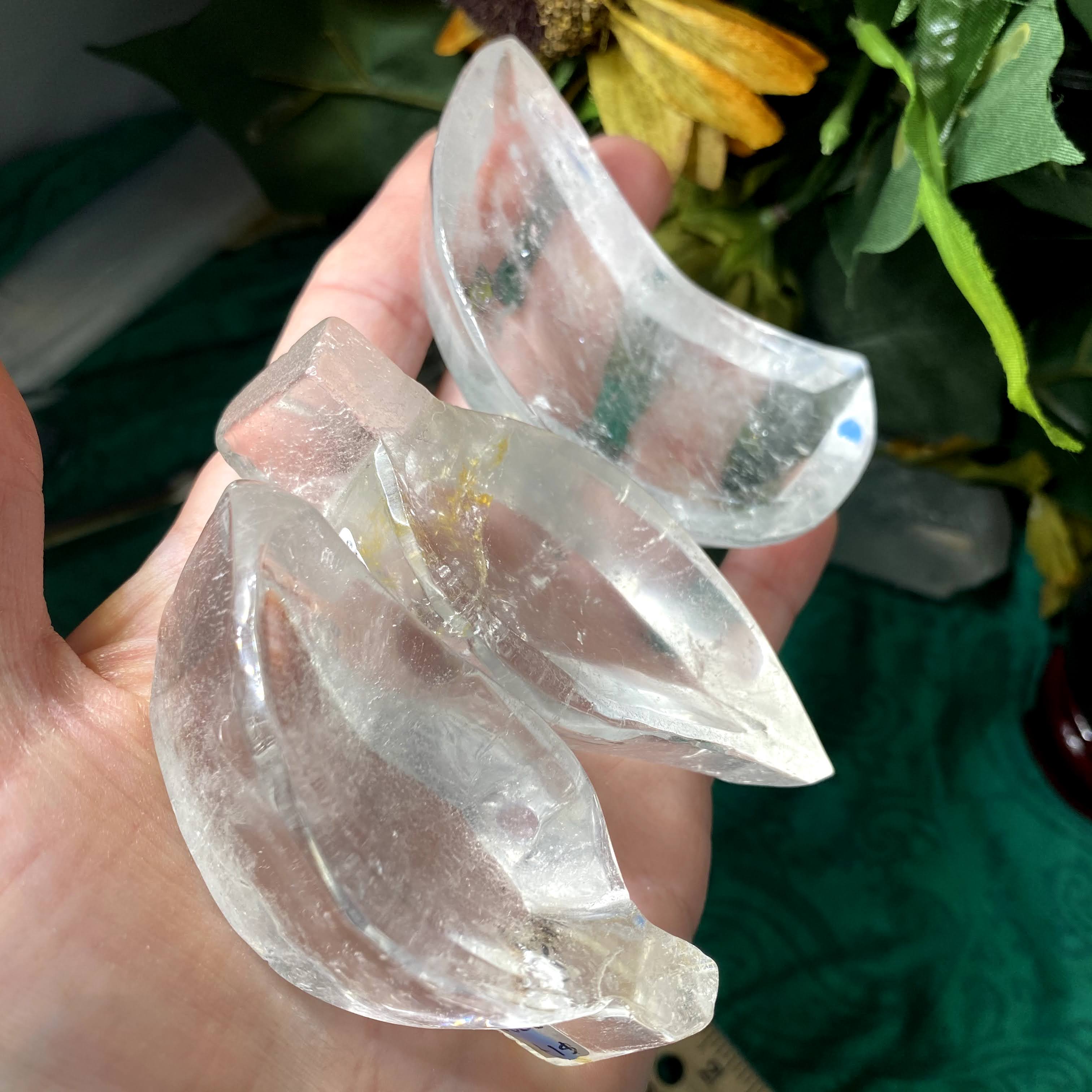 Quartz - Clear Quartz Leaf and Moon Shaped Small Bowls! (per piece) (B322/B323/B326)