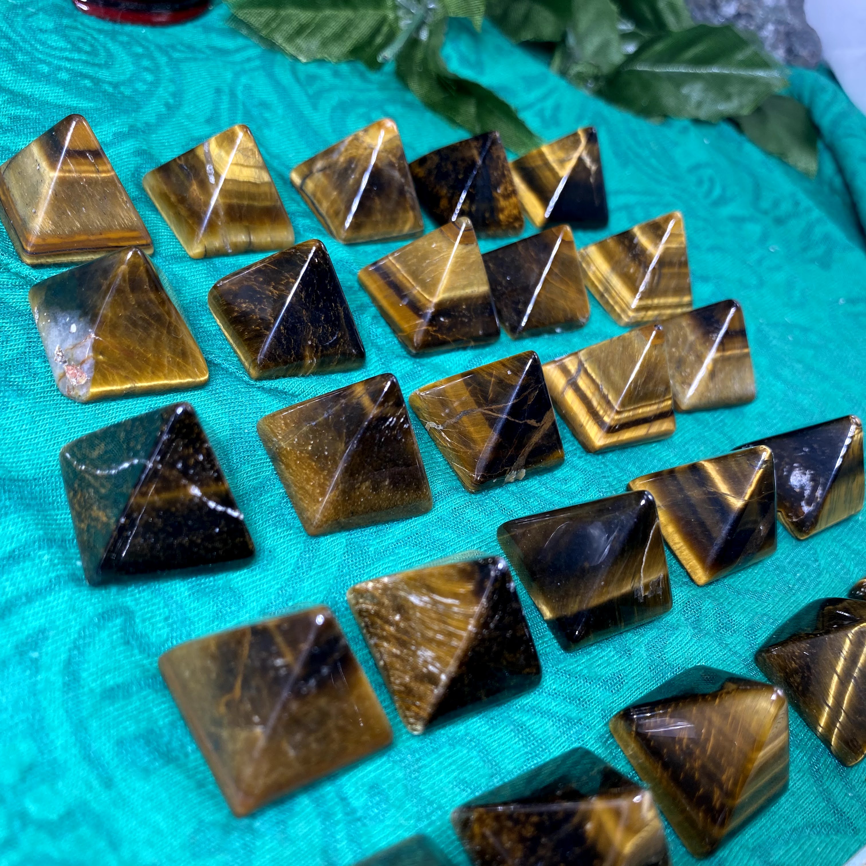 Tiger Eye - Tiger Eye Pyramids! (Small-B286) Per piece or buy more and save!
